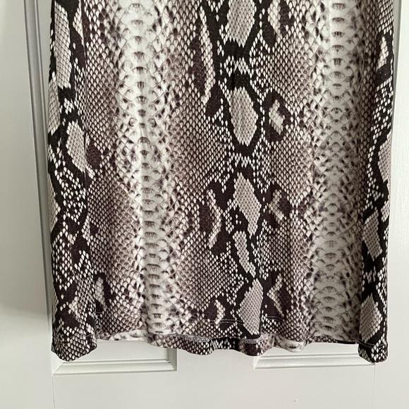 Carven Animal Print T-Shirt Jersey shift style sheath silhouette w/ gold collar - Picture 8 of 9